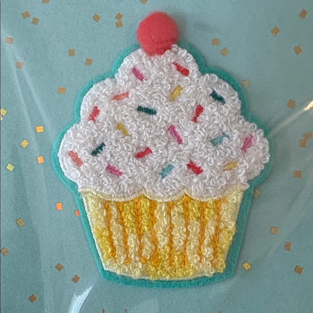 🆕Papyrus Rug Hooked Cupcake Birthday Greeting Card